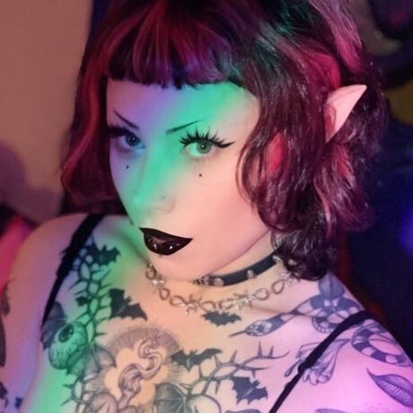 Serafina Scream X star nude pics