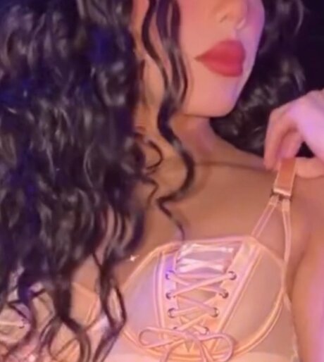 Faceless Gemini star porn image