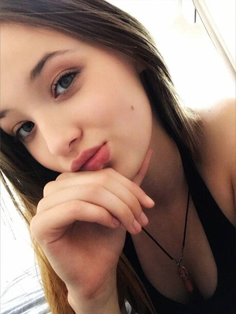 tanned onlyfans nude img