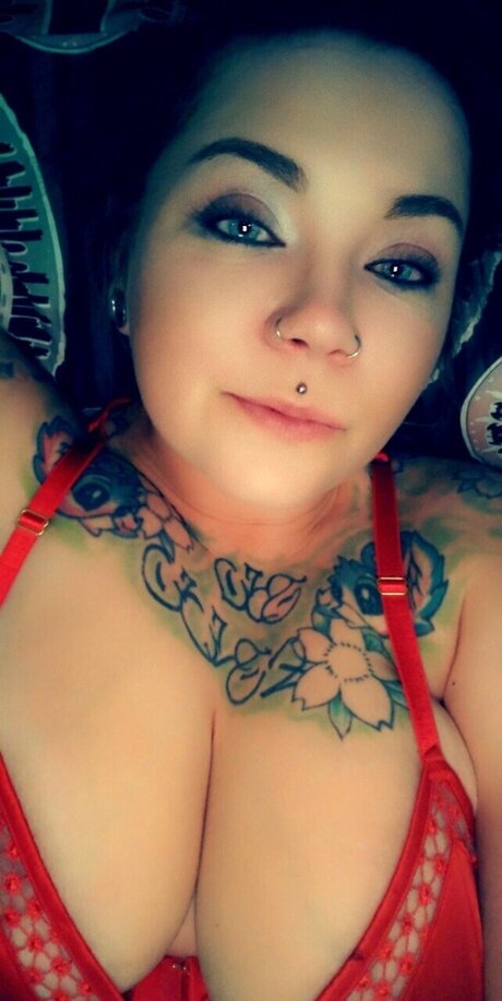 Raven Kennish erotic model archive