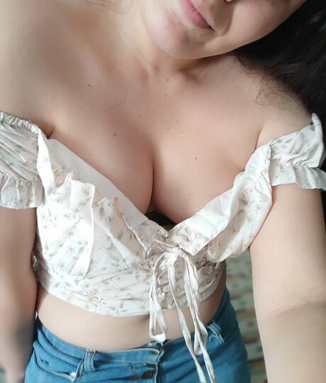 femaleh19 pornstar top photo