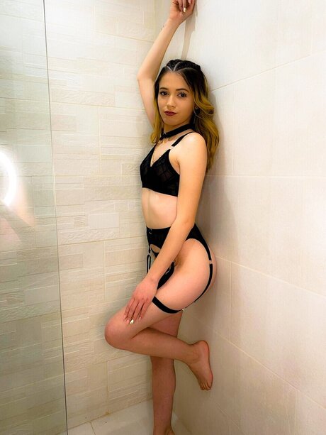 Ester18 model art pic