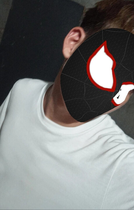 George Mnz model art img