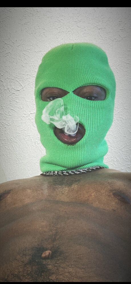 Maskedreak18 pornstar hot picture