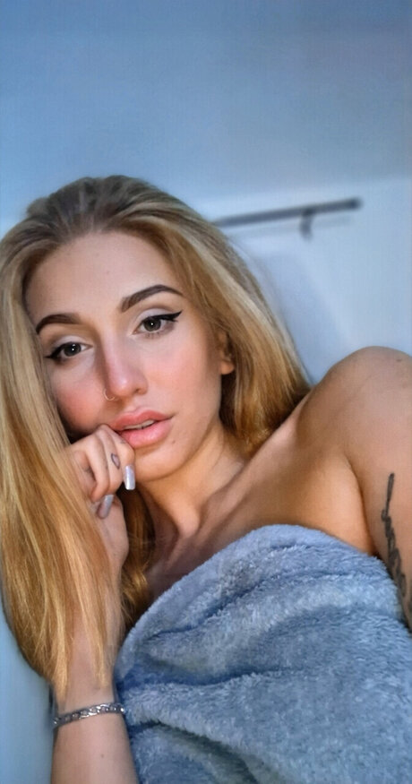 blonde deepthroat onlyfans free sex gallery