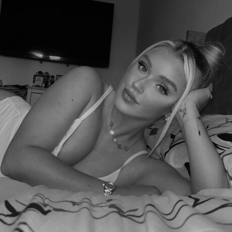 The girl you wish you had_ naked star galleries