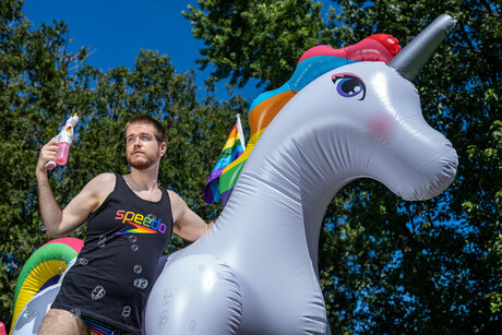 Arlon free model picture