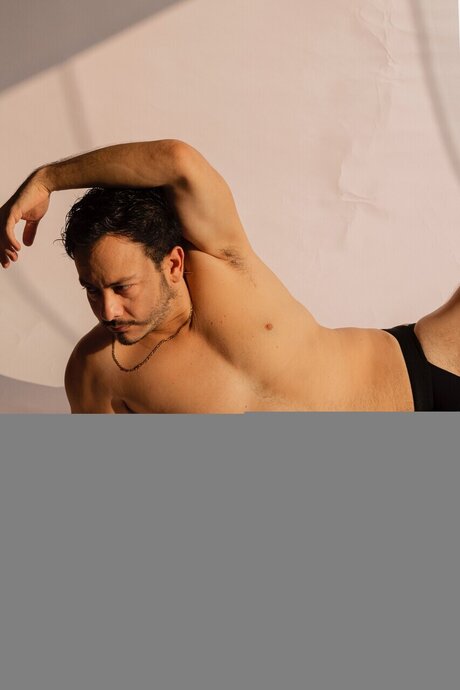 Carlos Casella naked star picture