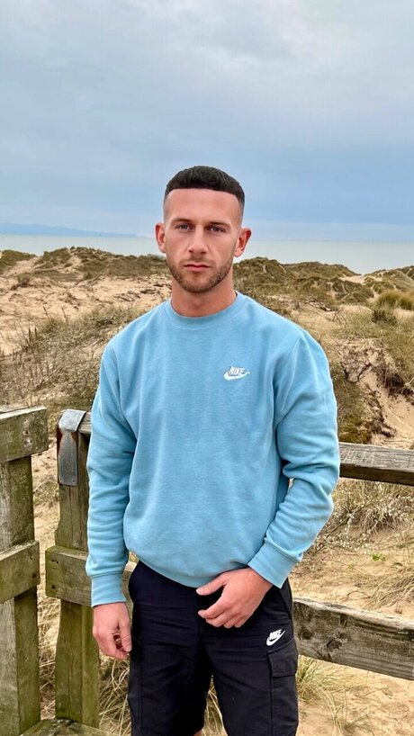 TC HUNG model adult images