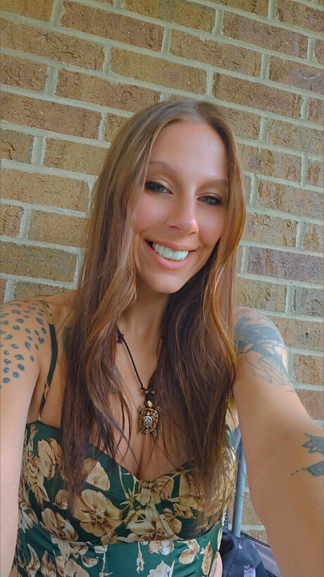 April Sundae nude model pictures