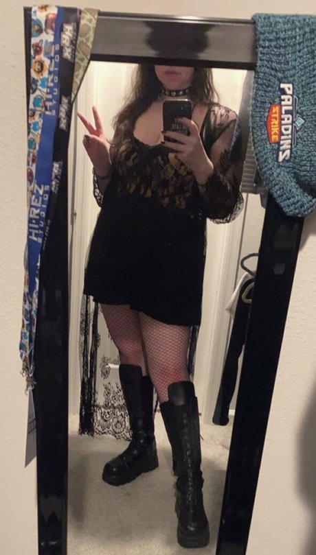 LermyWermy model free pictures