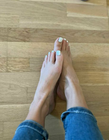 emmas world art model pictures