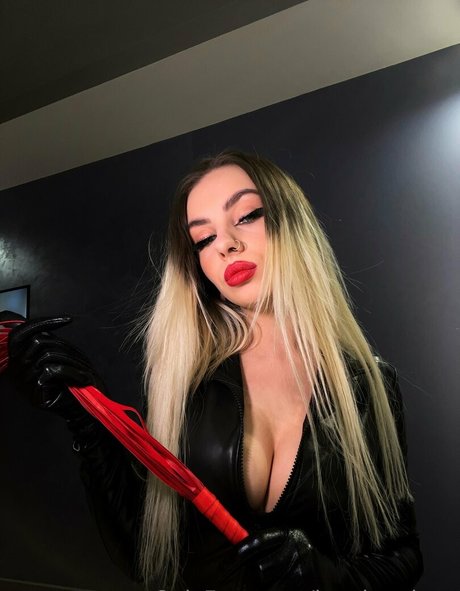 female popular onlyfans hot sexy photo