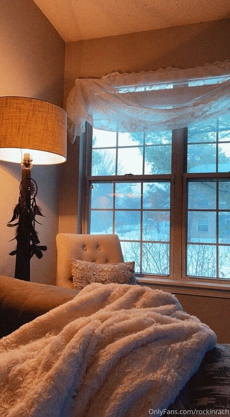 rockinrach naked star img