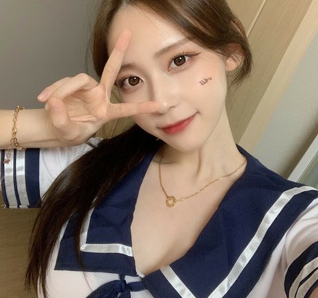 curvy shemale onlyfans sexy nude pictures