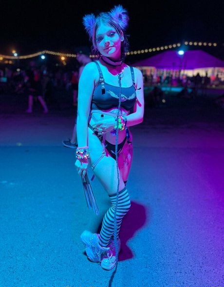 milf handjob onlyfans art xxx image