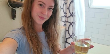 feetofastoner hd star image