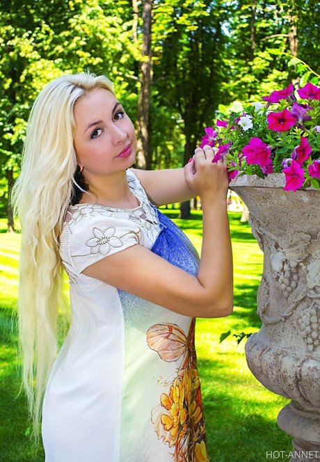 anna bellla model erotic image