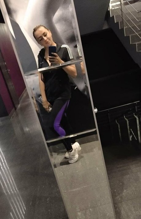 female influencer onlyfans beautiful naked archive