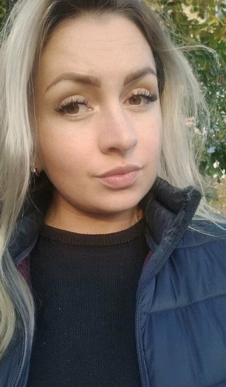 anna bellla pornstar pretty photo