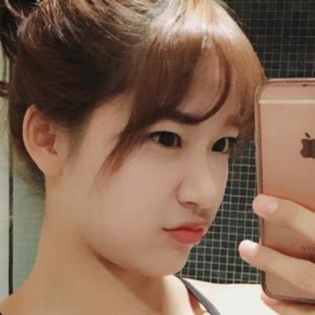 Ohttomom sexy actress pics