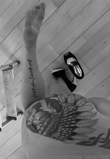 cuckold feet onlyfans sexy photo