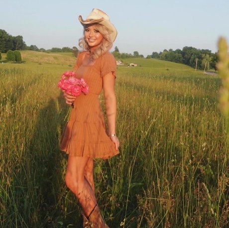 athletic milf onlyfans sexy xxx photo