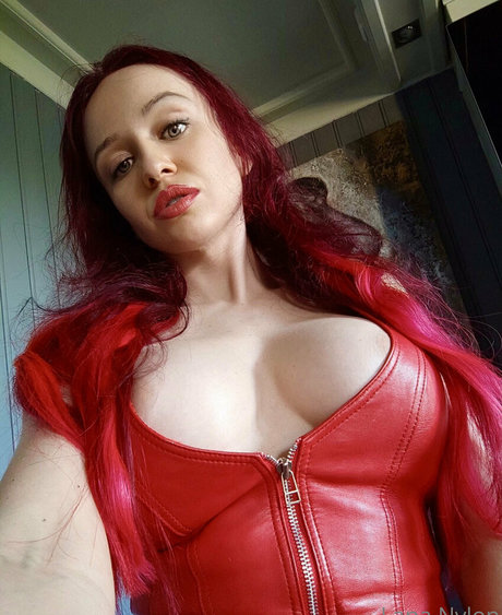 lananylon xxx actress photo