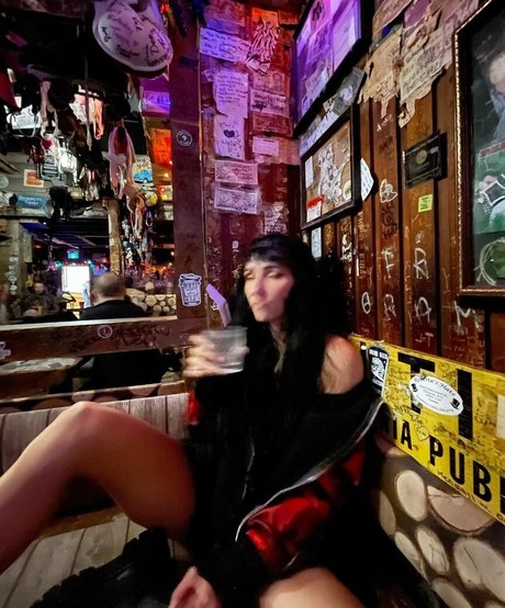 Poxleitner model top pic