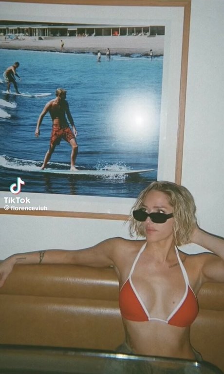 Emily Viuhkola model archive