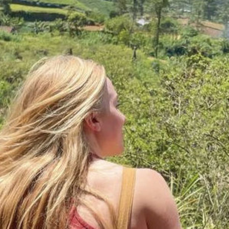 Maddie Moate erotic actress pic