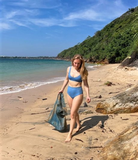 Maddie Moate erotic model pictures