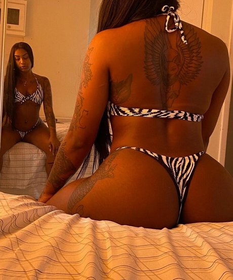 Negra Japa nude pornstar pic