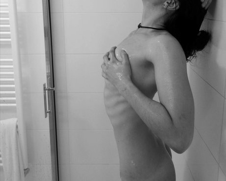 mywetkingdom high quality actress pics