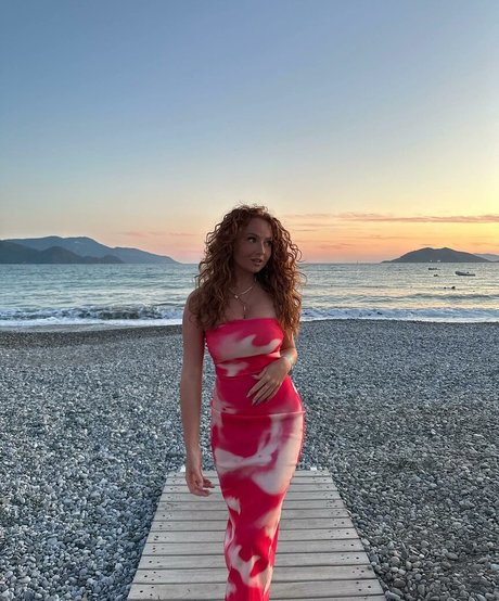 asian influencer onlyfans best gallery