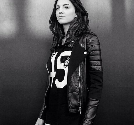 Ella Hunt star naked images