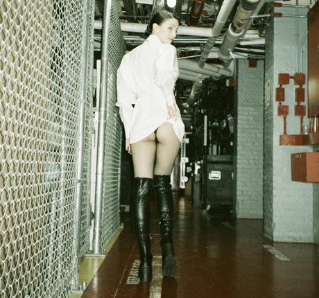 Ella Hunt star art gallery