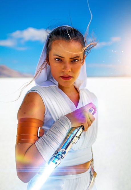 Joanie Brosas model hd image