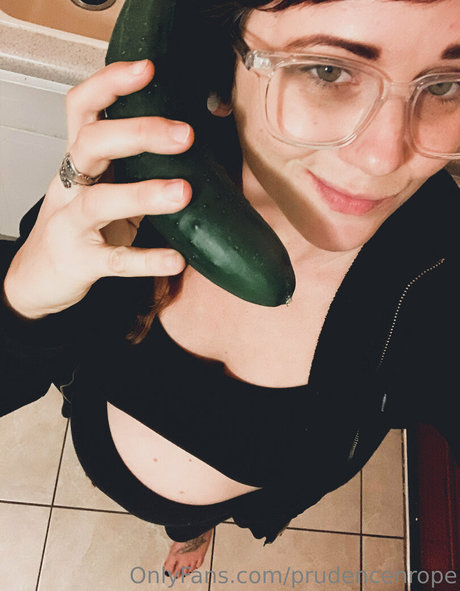 lesbian fingering onlyfans hot porn pic