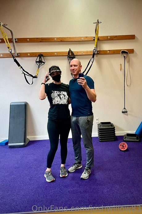 joshwillow83 naked pornstar pics