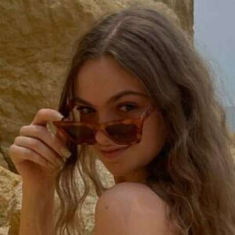 Ellie Bindman star pornographic photos