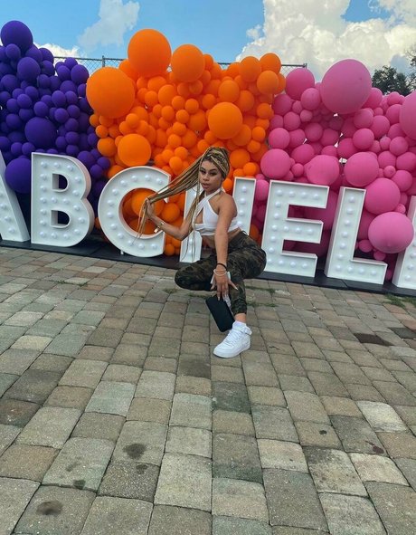 famous nude onlyfans free naked gallery