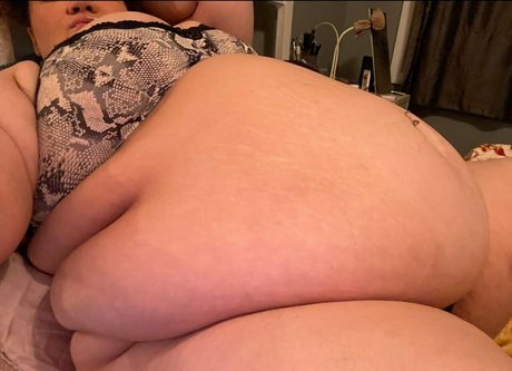 fatbellybabyy nude actress img