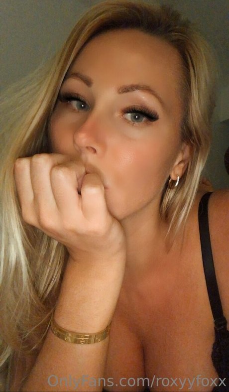 roxyyfoxx nude actress photos