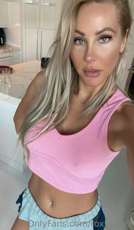 roxyyfoxx pornographic model images