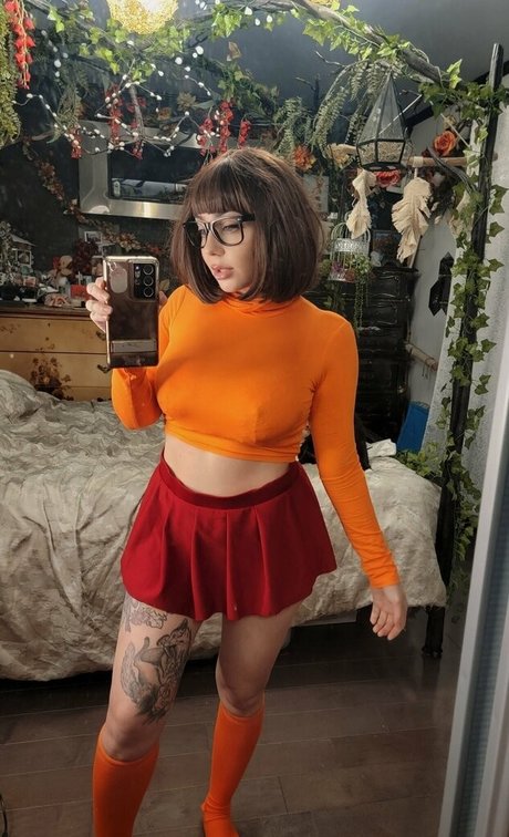 leezalushfree free model img