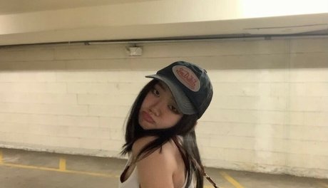 coldgravybaby naked model pics