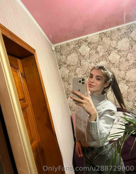 annie minor beautiful model pics