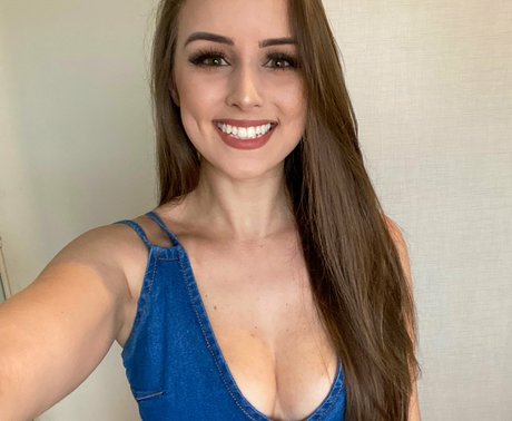 anapvivian art model pic