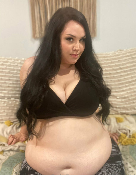 muffinmaid model naked img